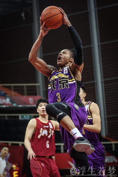 北控男篮发布赛前场地训练图集：紫禁勇士今晚征战赛场